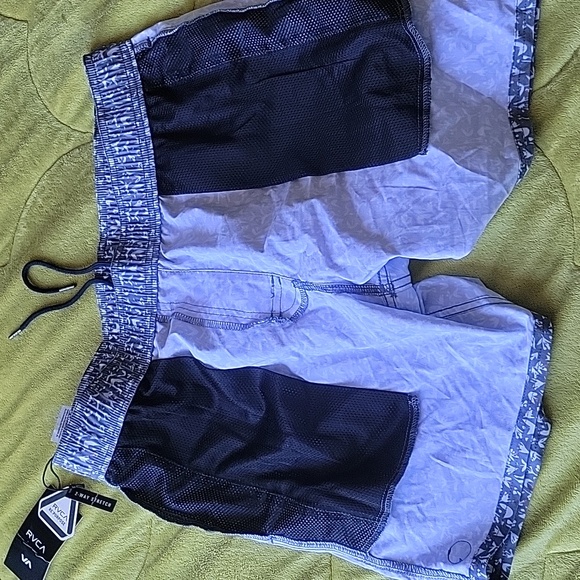 RVCA stretch swim trunk sz M - Picture 6 of 6